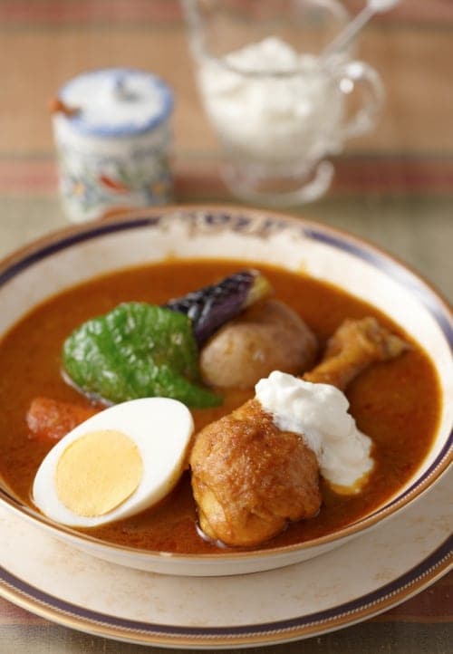 スープカレー水切りヨーグルト添え