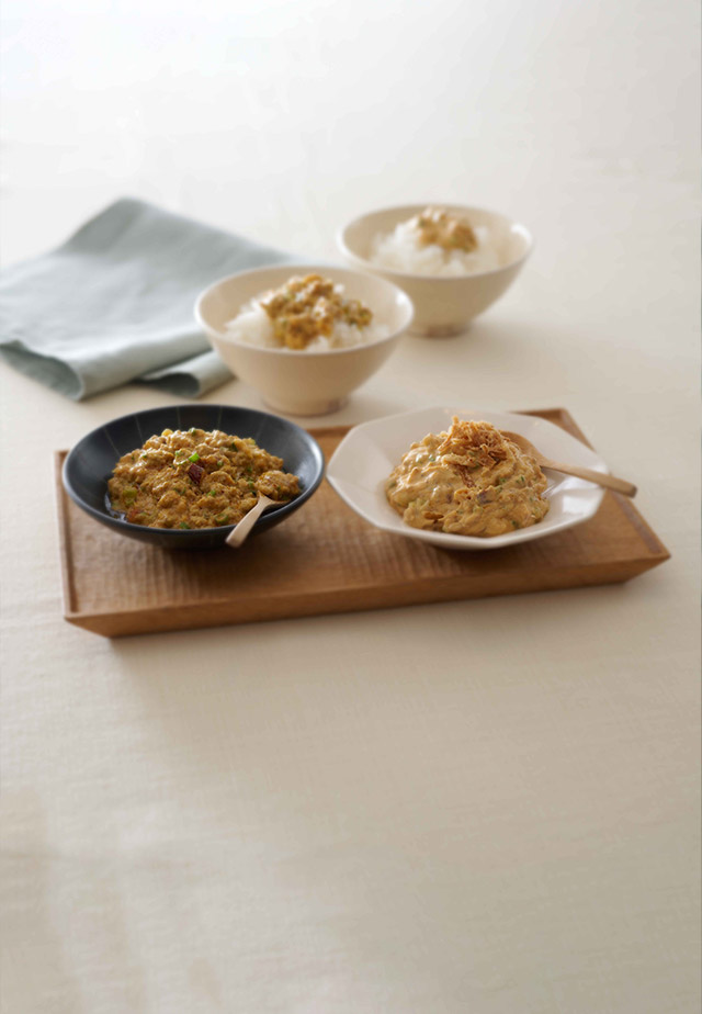 食べるヨーグルトソース　◎ナッツ　◎カレー