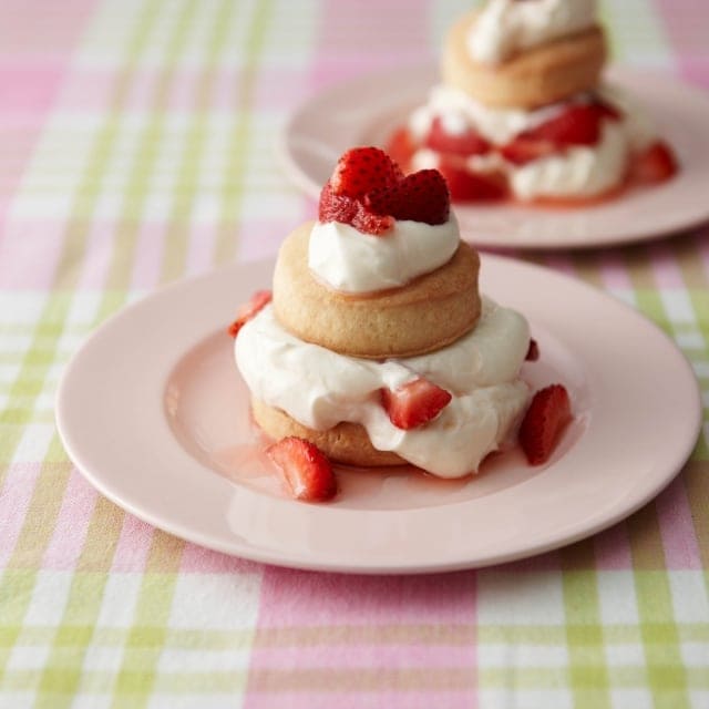 オールドファッションストロベリーショートケーキ｜ヨーグルト
