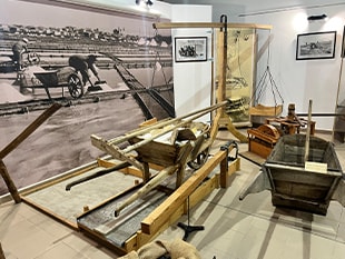 太陽と風を利用した、伝統的な塩づくりを伝える博物館